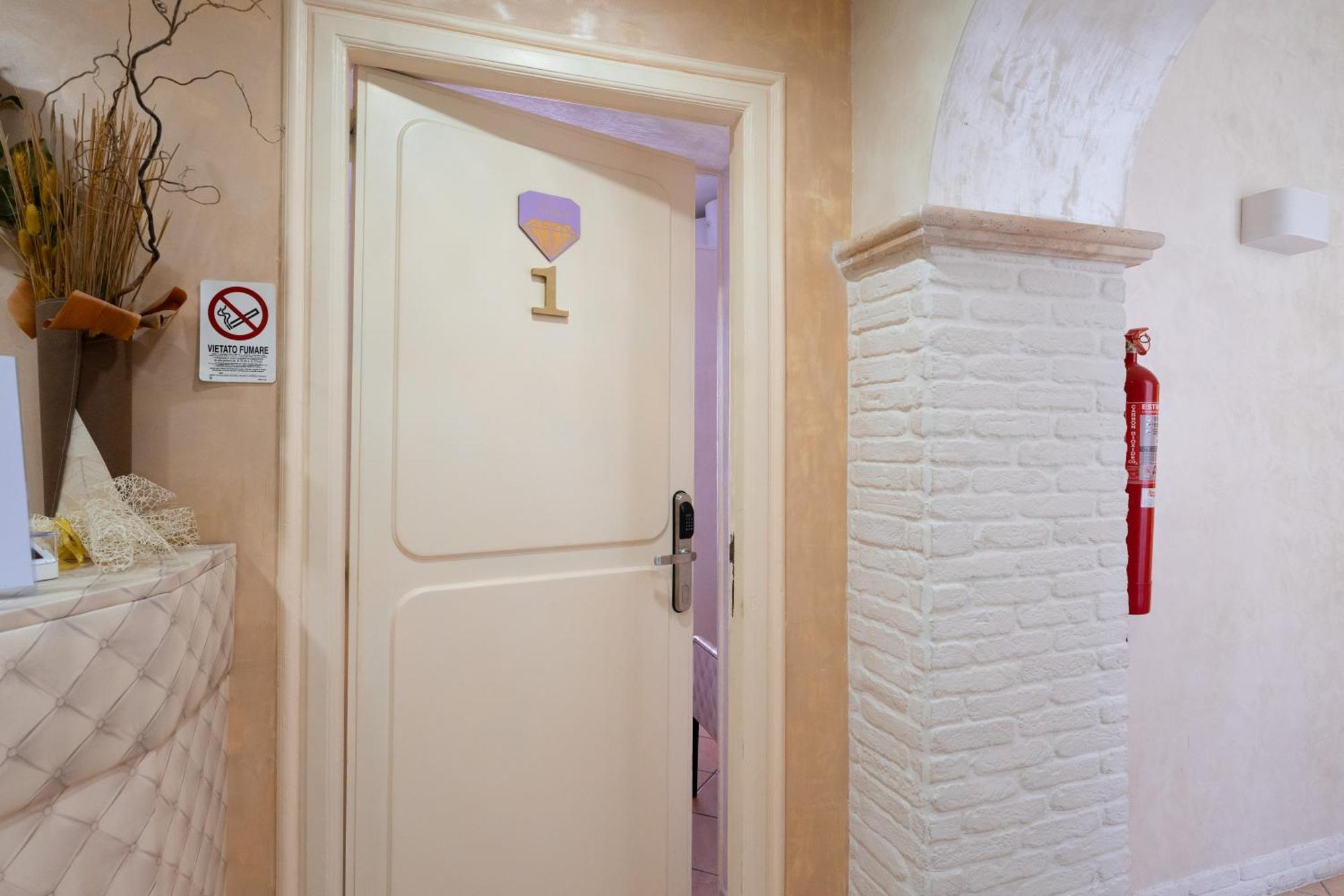 ローマ Domus Premuda Bed & Breakfast エクステリア 写真